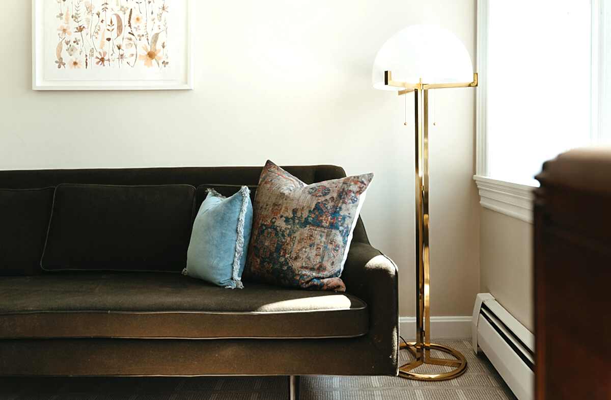 Arundel guestroom sofa