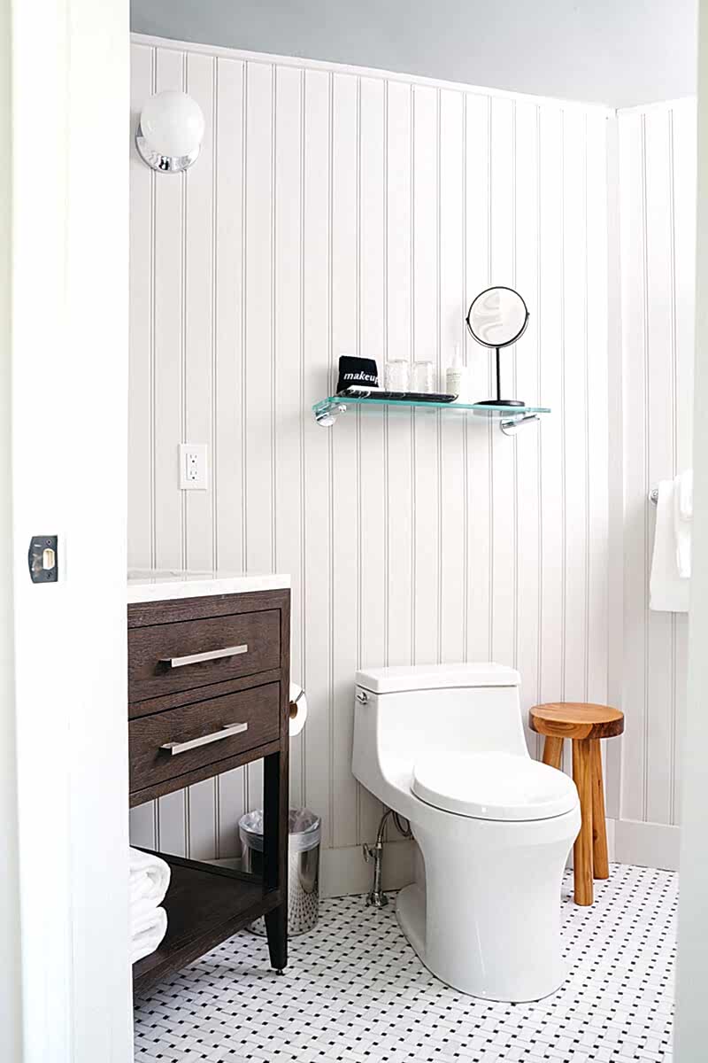 Lancaster bathroom