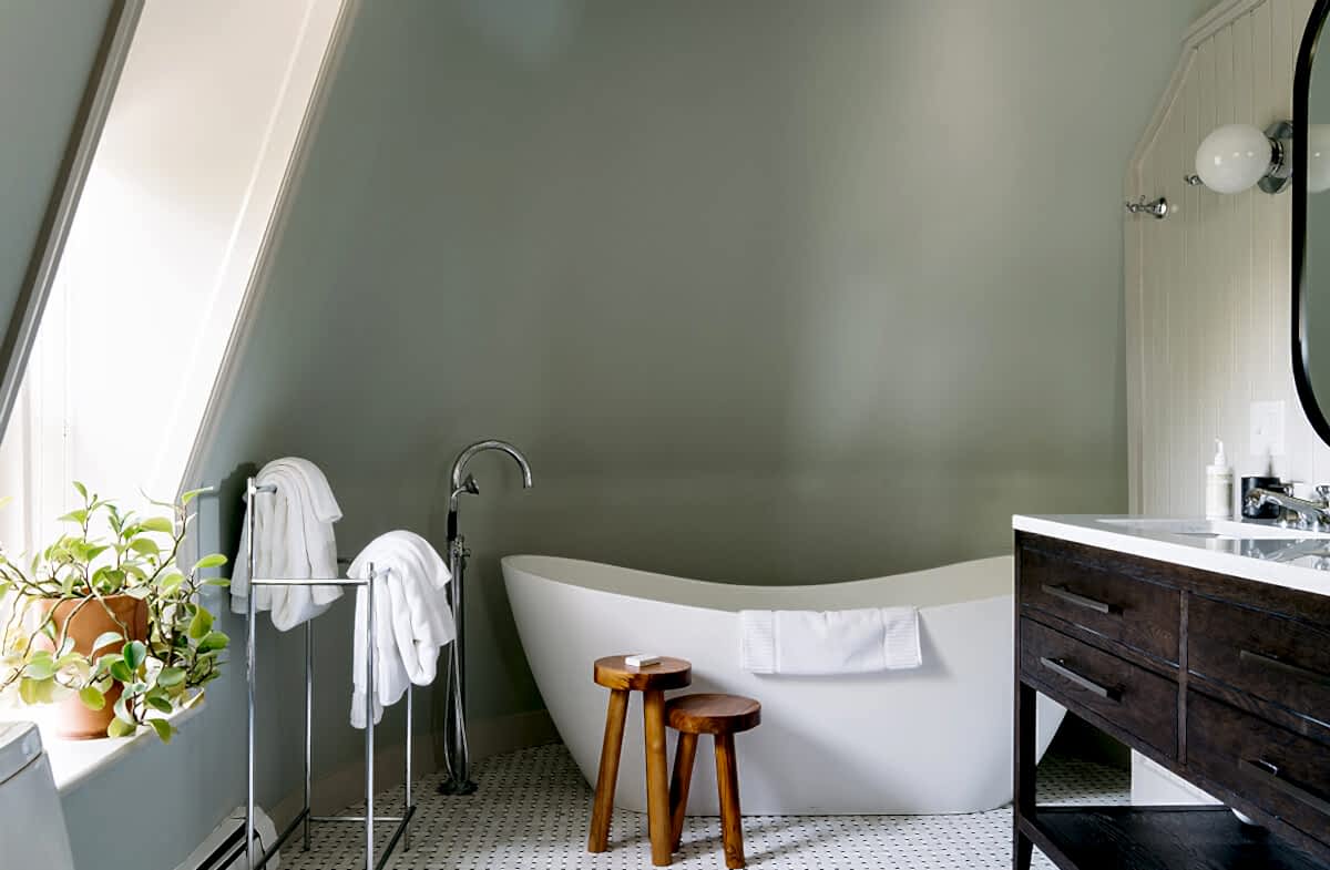 Bathroom of penthouse suite