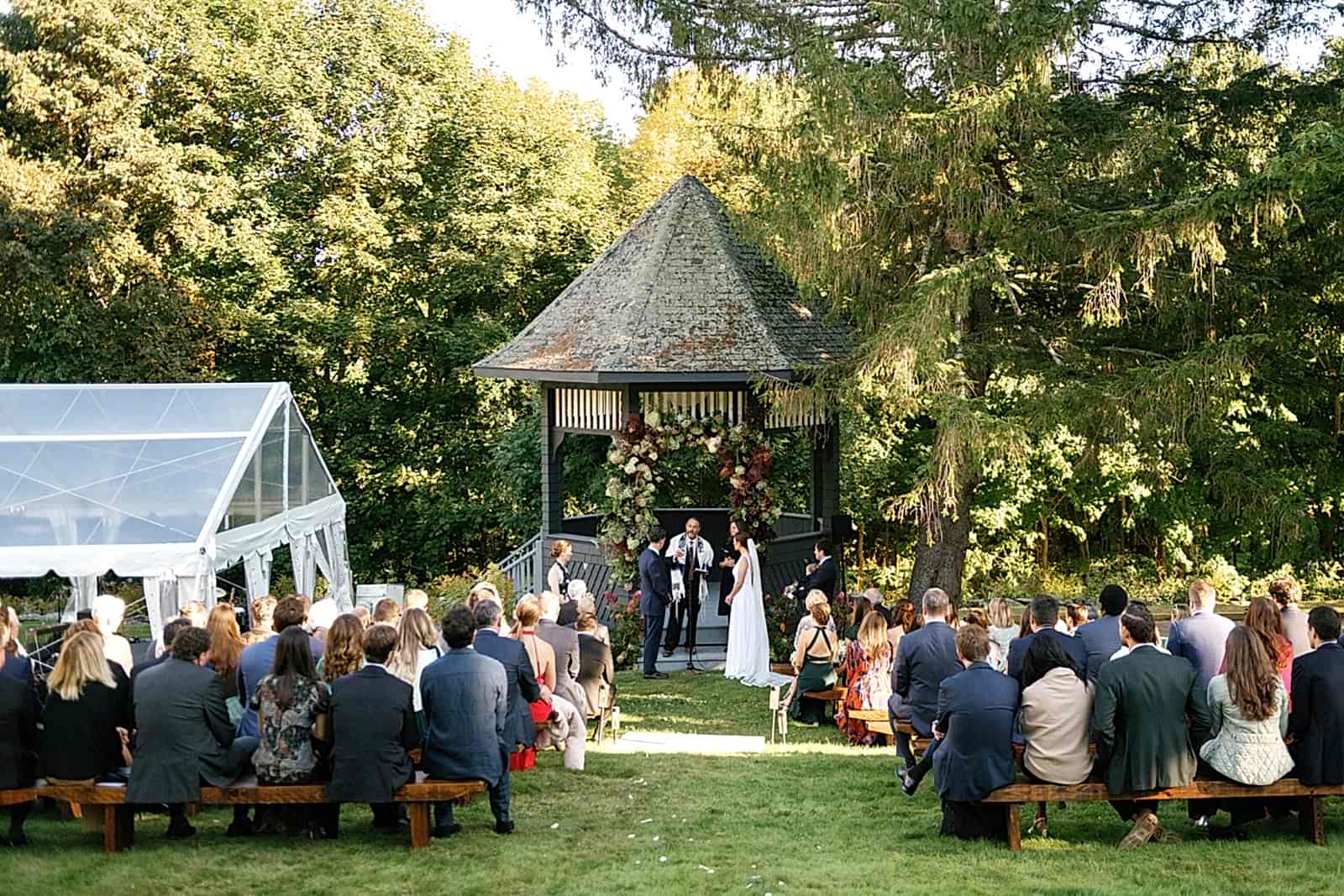 couple getting married on lawn at The Norumbega